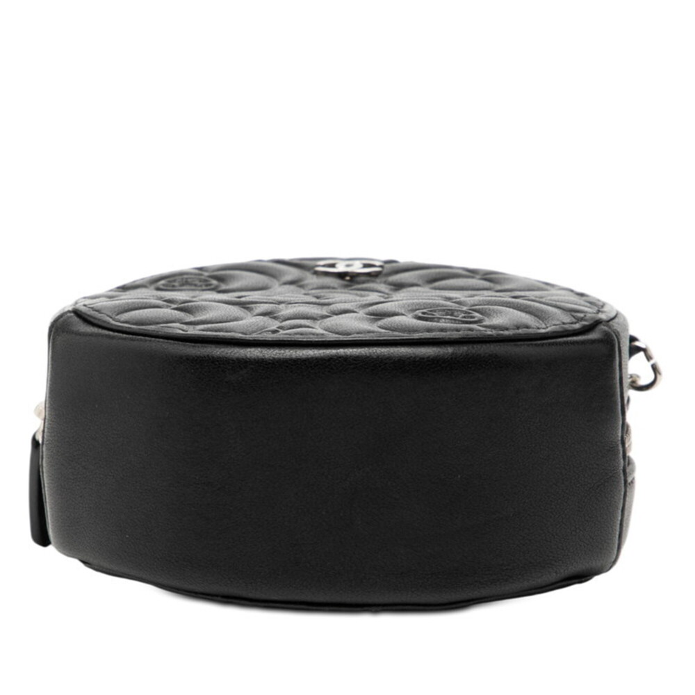 CHANEL Black Lambskin Leather Pochette Shoulder Bag - Picture 3 of 6